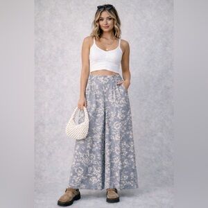 Jack by BB Dakota Blueish-Gray Wide Leg Boho Resort Floral Pants ~ Size Medium